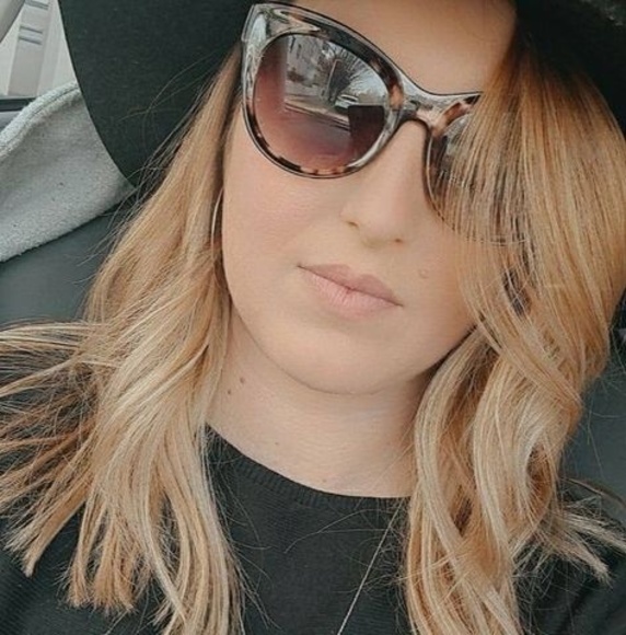 Profile Picture of Alice Whitton (@alicewhitton) on Poshmark