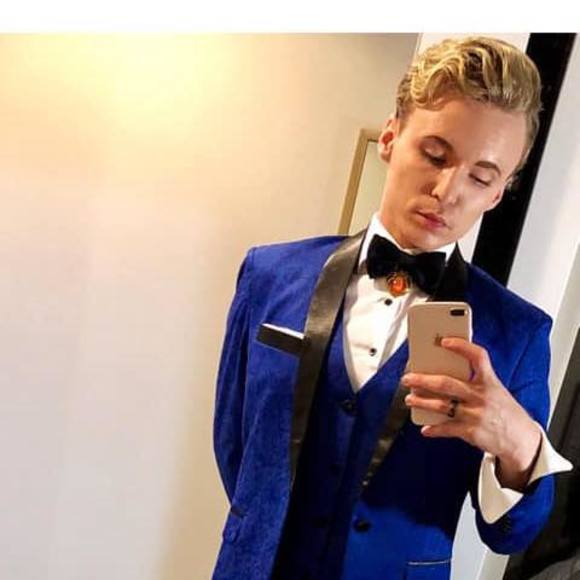 Profile Picture of Robert Dee (@robert_dee) on Poshmark