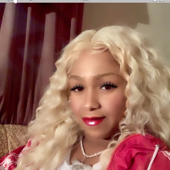 Profile Picture of Alexis Ward (@tiera27297) on Poshmark