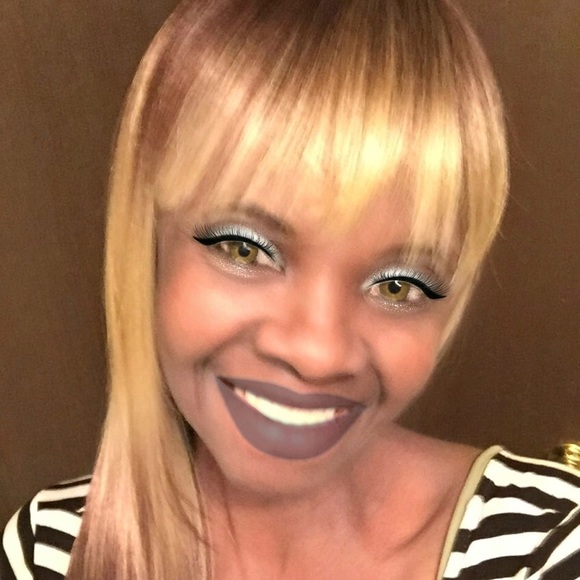 Profile Picture of Artie T (@sewnpieces) on Poshmark