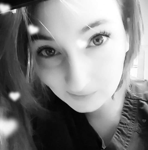 Profile Picture of Tracie Weigart (@linette7154) on Poshmark