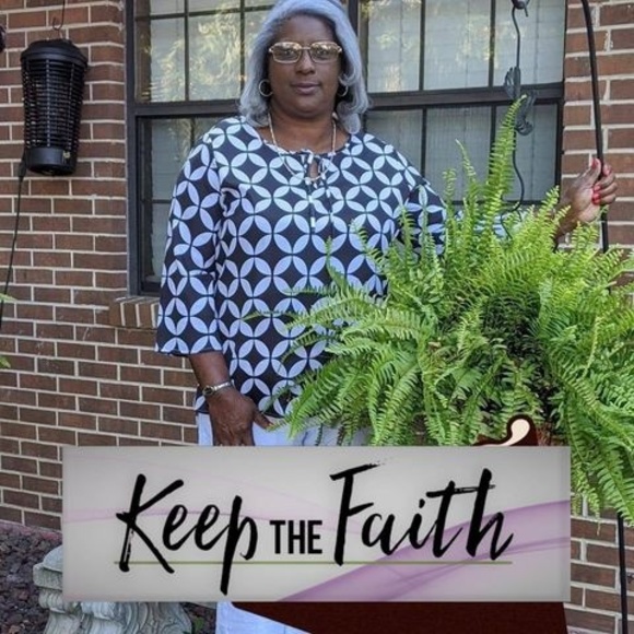 Profile Picture of Phyllis Arnold (@pra61128) on Poshmark