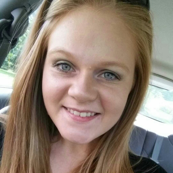 Profile Picture of Jericha Adkins (@jerichaadkins) on Poshmark