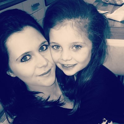 Chloe Bartlett - Twitter Profile Picture of Chloe Bartlett (@Chloebartlett87) on Twitter