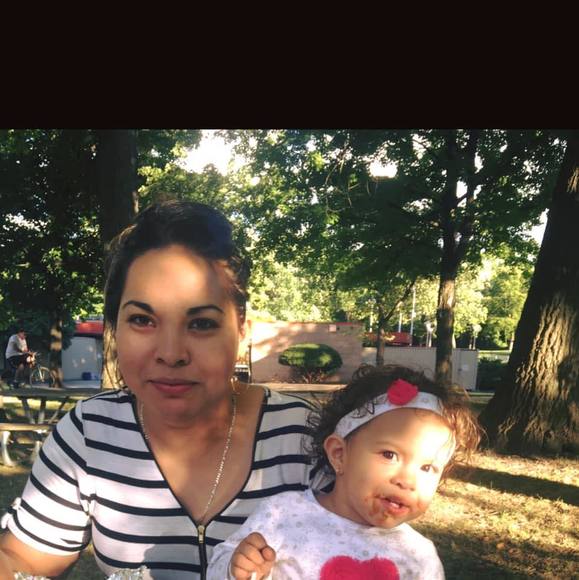 Profile Picture of Aracely Ramirez (@chelipao) on Poshmark