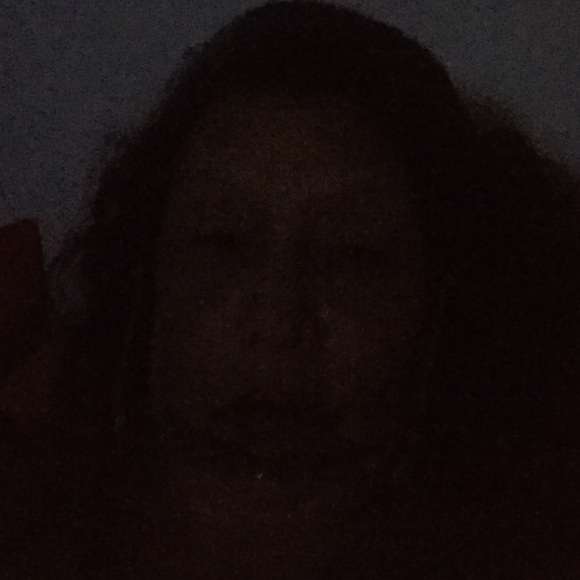 Profile Picture of Margaret Vanvianen (@pahukoa) on Poshmark