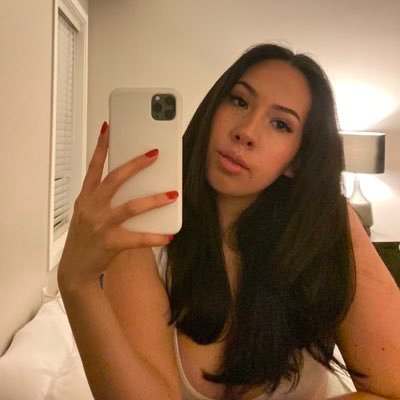 Profile Picture of Julissa (@juliemoran35) on Twitter