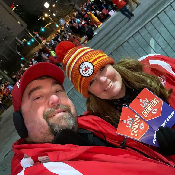 Profile Picture of Amy Bates (@amybates631) on Poshmark