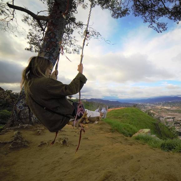 Profile Picture of Alex Quijano (@quiicco) on Poshmark