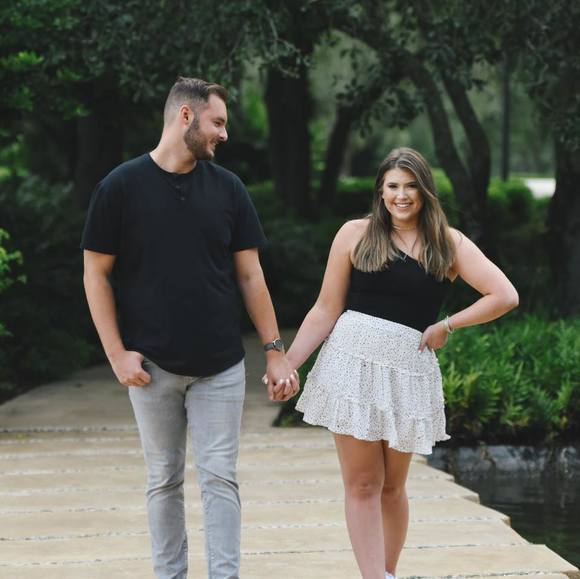 Profile Picture of Shannon Farrell (@srfarrel) on Poshmark