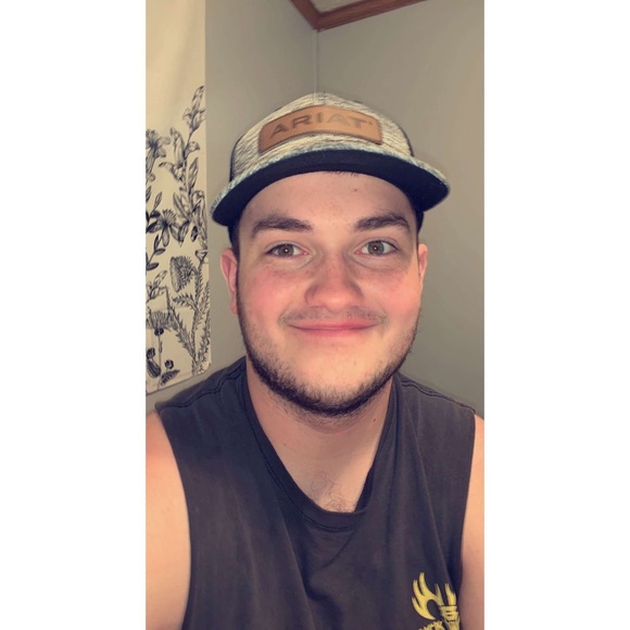 Profile Picture of Wyatt Rathfon (@wrathfon806) on Poshmark