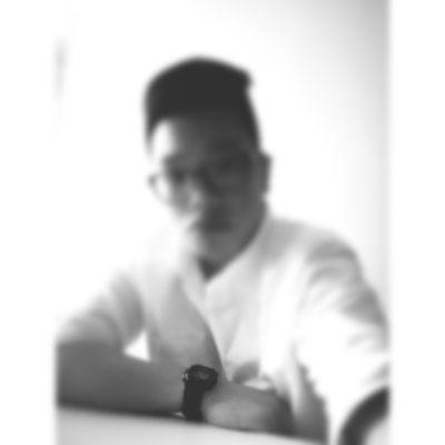 Profile Picture of † BR▽KEN TOY † (@diamondpink619) on Twitter