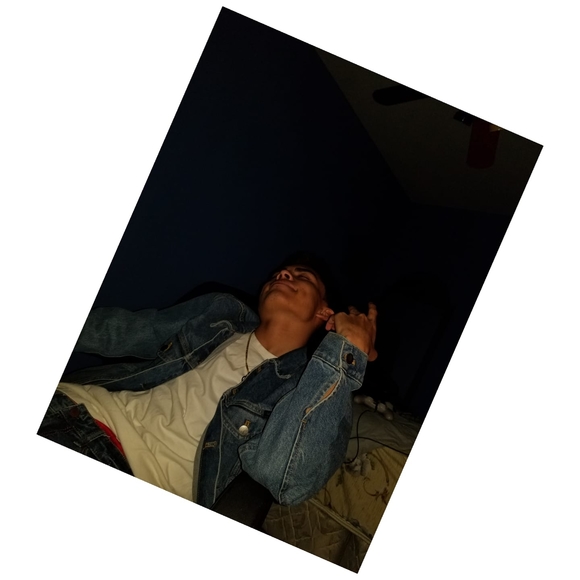 Profile Picture of Joel Alberto (@joel_26) on Poshmark