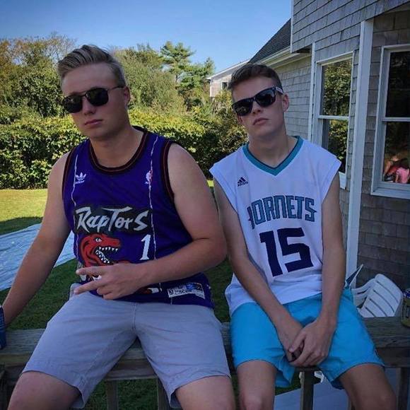 Profile Picture of Ben Pomfret (@blpomfret) on Poshmark