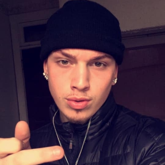 Profile Picture of Xavius Eschleman (@xavius16) on Poshmark