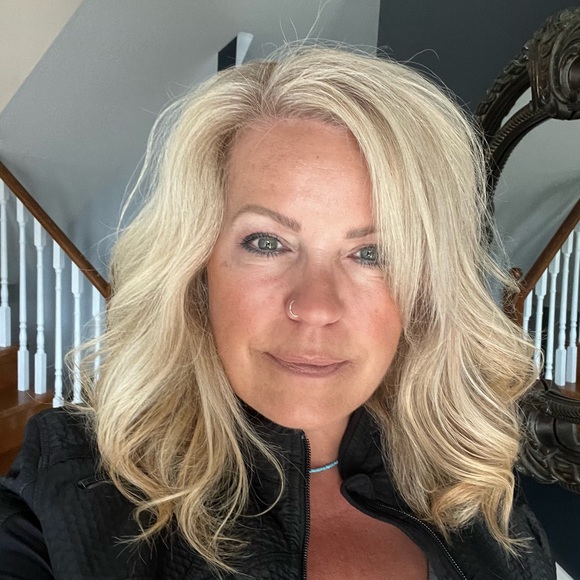 Profile Picture of Doris Kennedy-miskie (@mslou99) on Poshmark