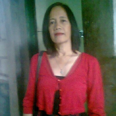 Profile Picture of Rosalinda S. Flores (@BheFlores) on Twitter