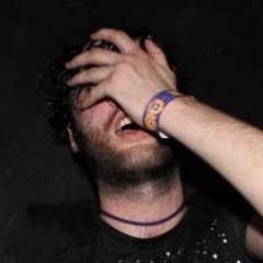 Profile Picture of Spelling Mistakes Cost Lives (@darren_cullen) on Twitter