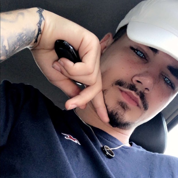 Profile Picture of Jon Tasch (@stogtasch21) on Poshmark