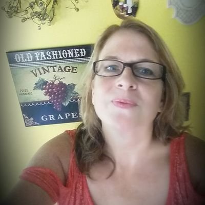 Profile Picture of Kim Massey (@kimmassey59) on Twitter