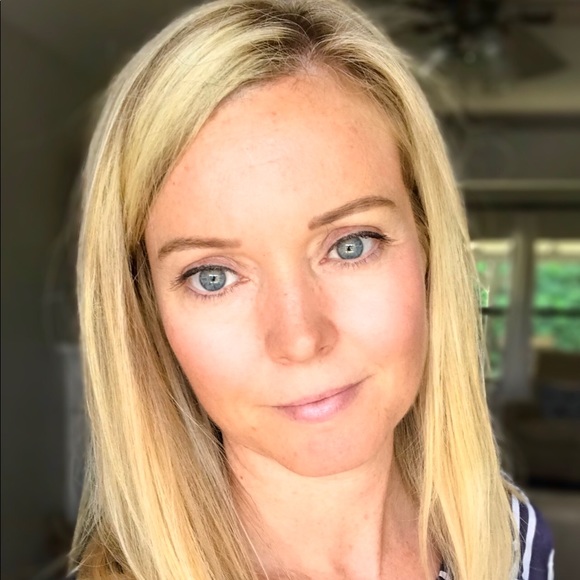 Profile Picture of Perry Lara (@plara1011) on Poshmark