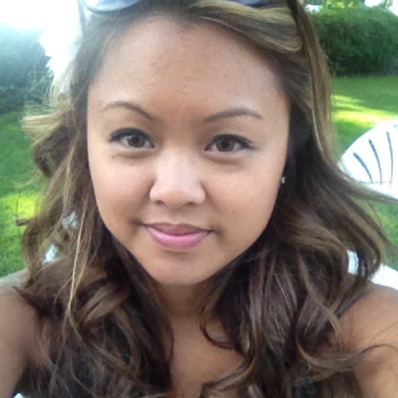 Profile Picture of Tiffany Chuang (@angeltiff) on Poshmark