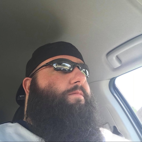 Sean Hankel - Poshmark Profile Picture of Sean Hankel (@shankel83) on Poshmark