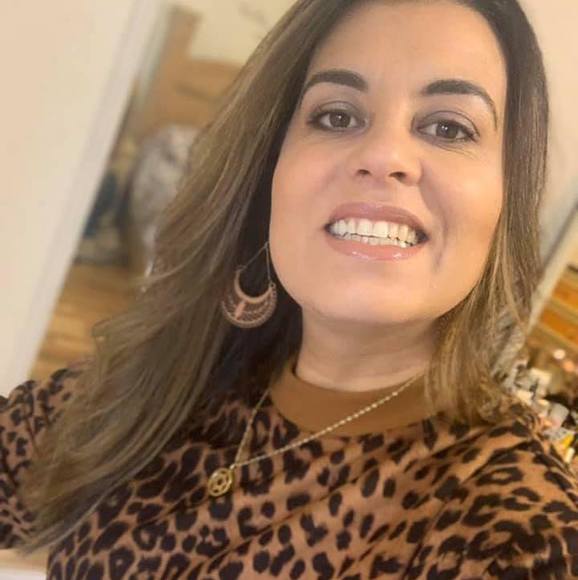 Profile Picture of Edna Passoni (@ednapassoni) on Poshmark