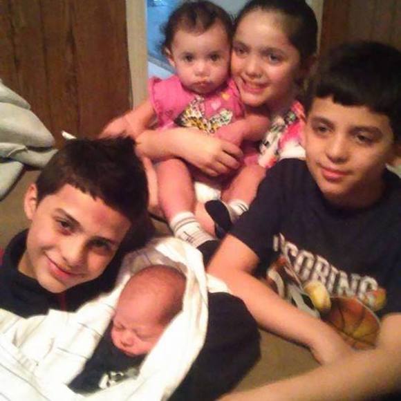 Profile Picture of Luis Guzman (@luisguzman492) on Poshmark