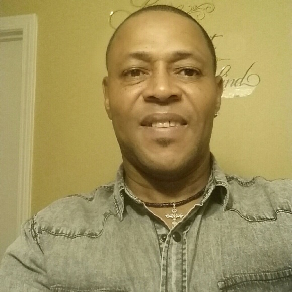 Profile Picture of Jerome Dotson (@jdotson4464) on Poshmark