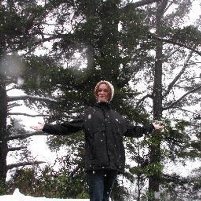 Profile Picture of Lori Renee Beauchamp (@lorirenee) on Twitter