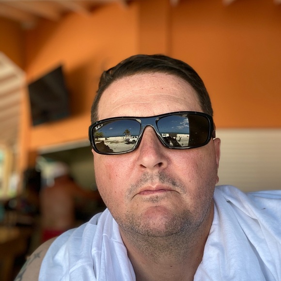 Profile Picture of Jeffrey Murphy (@murphyfxdx1) on Poshmark