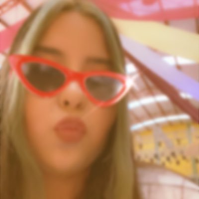 Profile Picture of Isabel Garcia (@isabelgarcia188) on Twitter