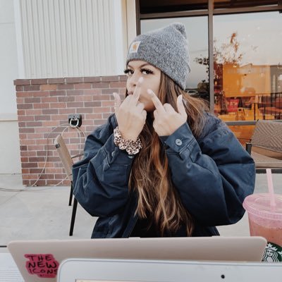 Profile Picture of Yvette (@yvettejaramillo) on Twitter