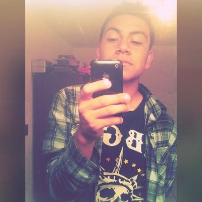 Profile Picture of Daniel Quintos (@Daniel_Ramone98) on Twitter