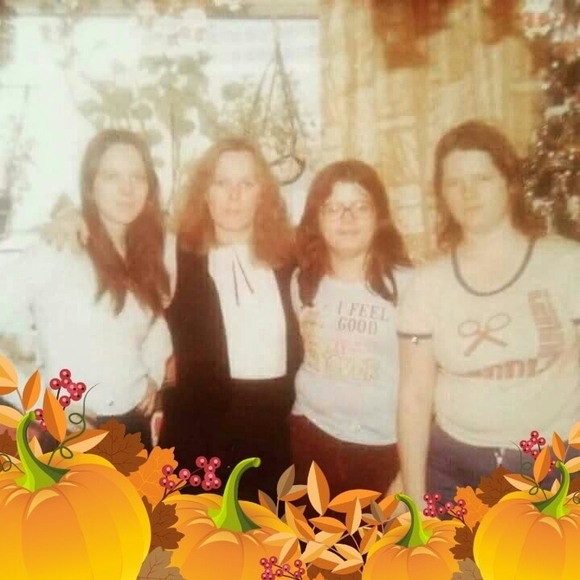 Profile Picture of Cindy Barnes (@cindyb38145) on Poshmark