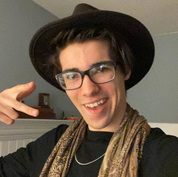 Profile Picture of Dylan Handley (@unrulious) on Poshmark