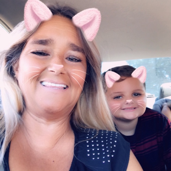 Profile Picture of Tina Lorentz (@tina5770) on Poshmark