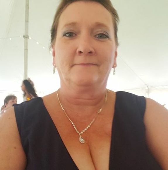 Profile Picture of Michelle Tuschl (@tuschlmichelle) on Poshmark