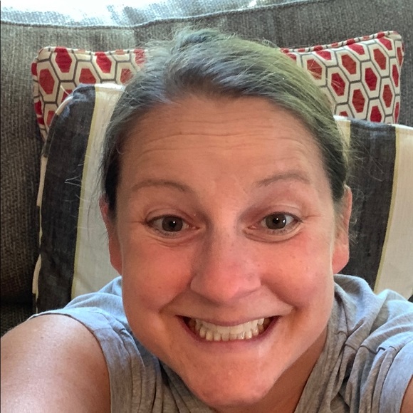 Profile Picture of Sarah Braun (@sarahbraun123) on Poshmark