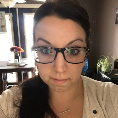 Profile Picture of Laura Nason (@LoNason) on Twitter