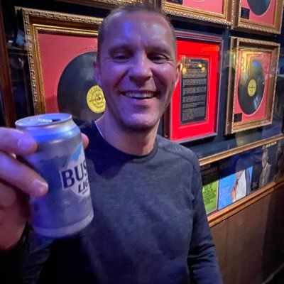 Profile Picture of Anthony Tindall (@9ToesTony) on Twitter