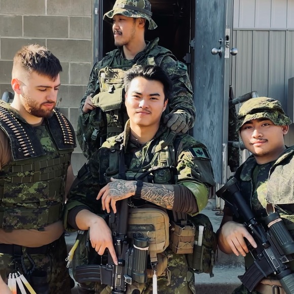 Profile Picture of T Nguyen (@thumper183) on Poshmark