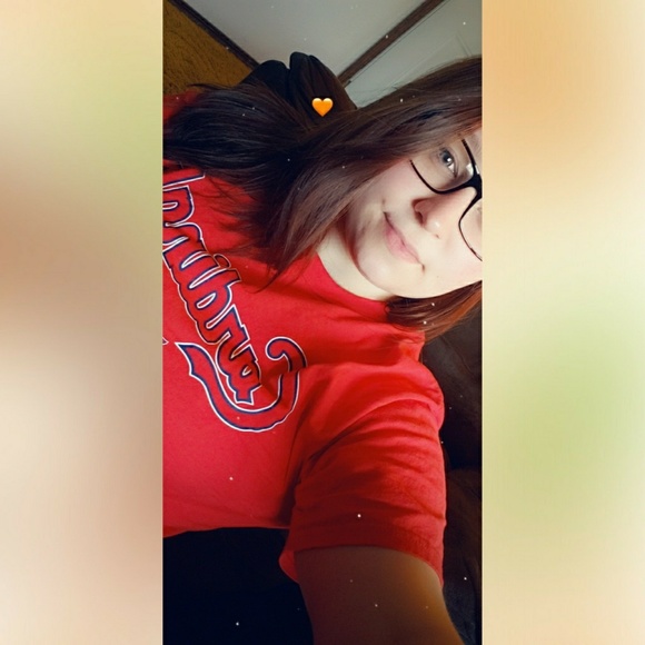 Profile Picture of Stephany Sullinger (@s_sullinger) on Poshmark