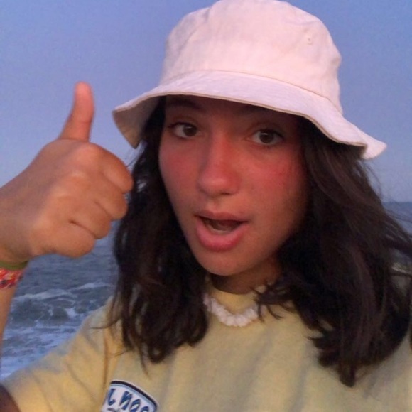 Profile Picture of Jenna Sajecki (@jsajecki) on Poshmark