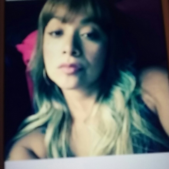 Profile Picture of Claudia Leal (@guatex) on Poshmark