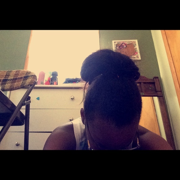 Profile Picture of Carly Bell (@helloboo123) on Poshmark