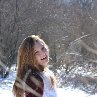 Profile Picture of Isabel Genautis (@IsabelGenautis) on Twitter