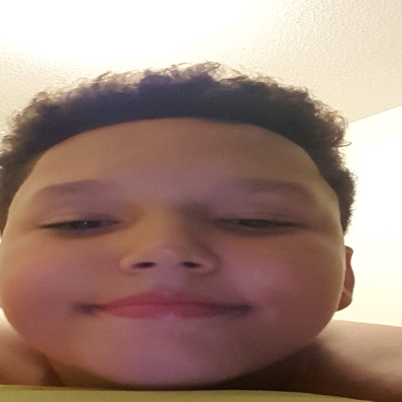 Profile Picture of Claudio Alves (@claudio2) on Poshmark