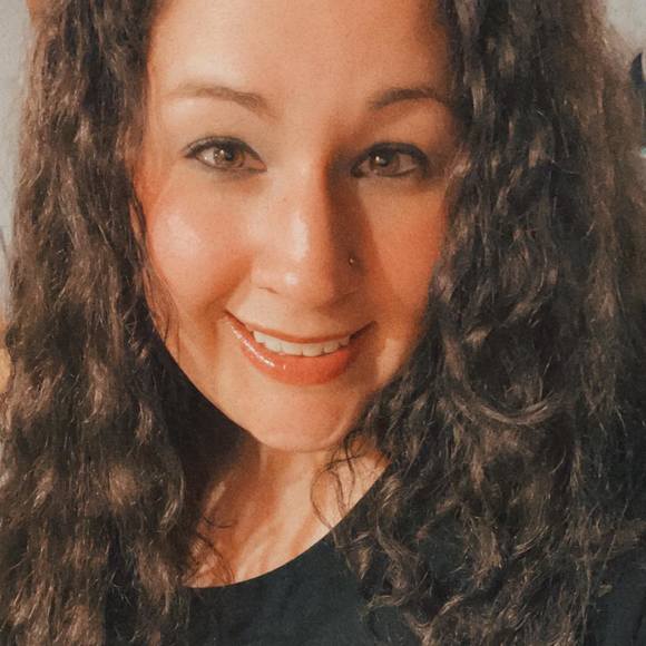 Profile Picture of Melissa Lochowitz (@melis017) on Poshmark